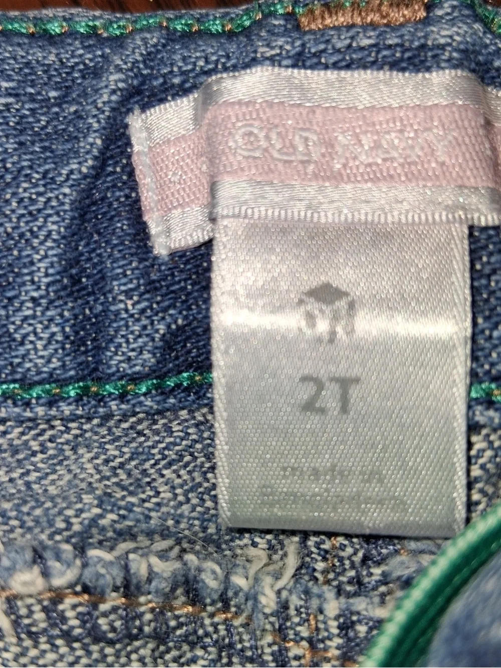 Old Navy Toddler Denim Jeans in Blue with Green Stitching